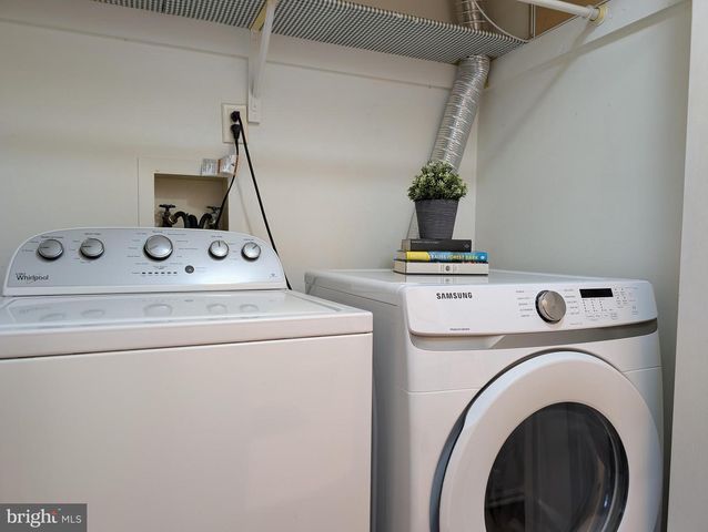 98 WYNDHAM PL, Robbinsville, NJ 08691