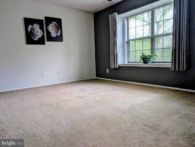 98 WYNDHAM PL, Robbinsville, NJ 08691