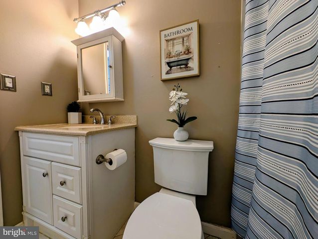 98 WYNDHAM PL, Robbinsville, NJ 08691