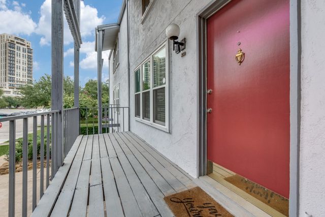3827 Gilbert Avenue 209, Dallas, TX 75219