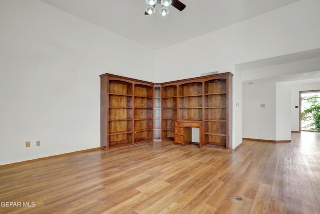 6541 LOMA DE CRISTO Drive, El Paso, TX 79912