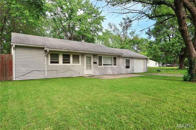 58 Delores Drive, Cahokia, IL 62206