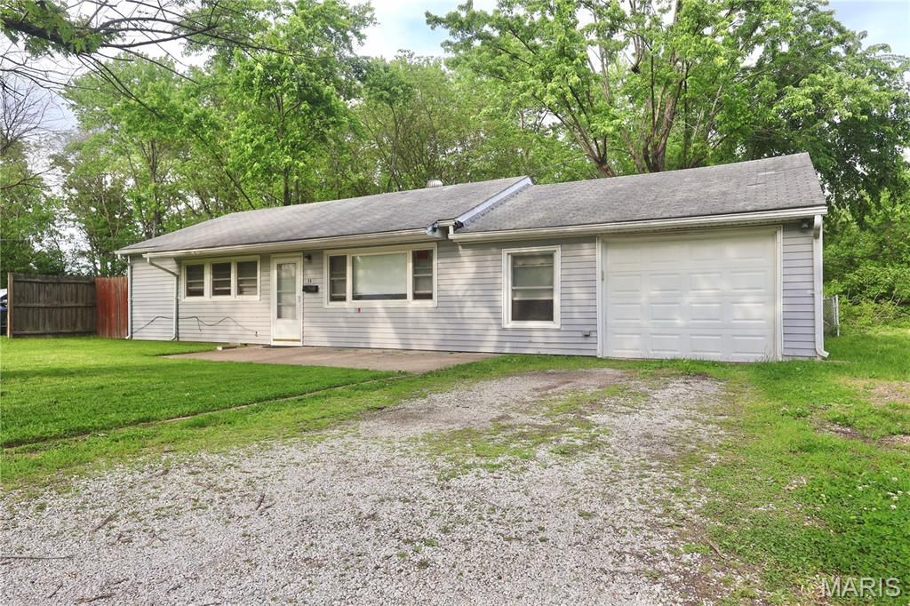 58 Delores Drive, Cahokia, IL 62206