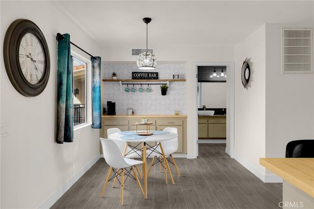 1421 N Sunrise Way 35, Palm Springs, CA 92262