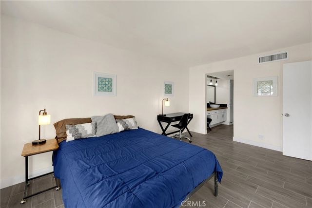 1421 N Sunrise Way 35, Palm Springs, CA 92262