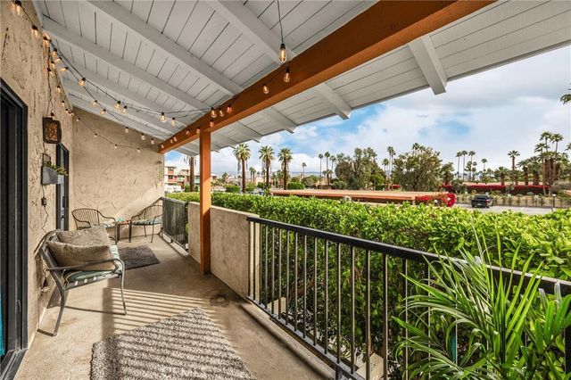 1421 N Sunrise Way 35, Palm Springs, CA 92262
