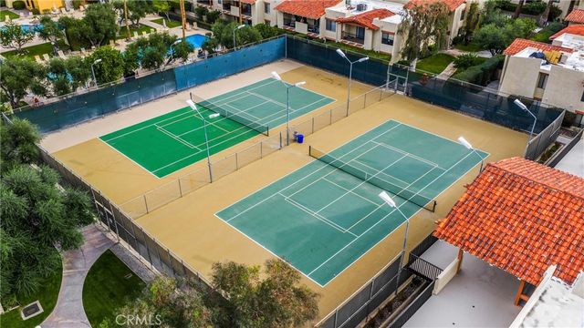 1421 N Sunrise Way 35, Palm Springs, CA 92262