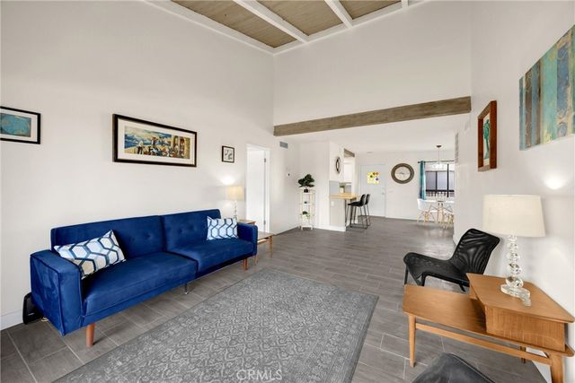 1421 N Sunrise Way 35, Palm Springs, CA 92262