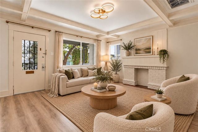 1429 N Bronson Ave, Los Angeles, CA 90028