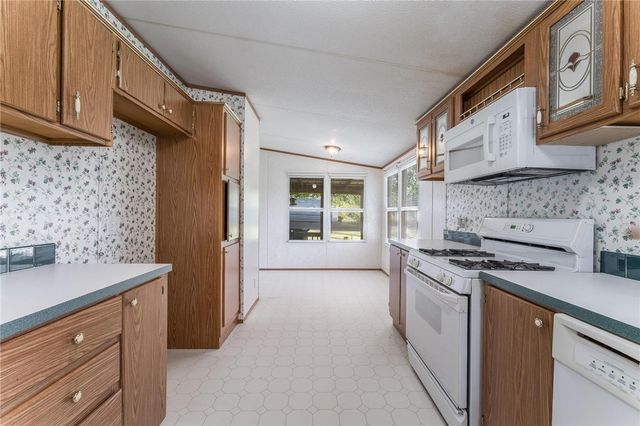 779 Steele Road, Tontitown, AR 72762