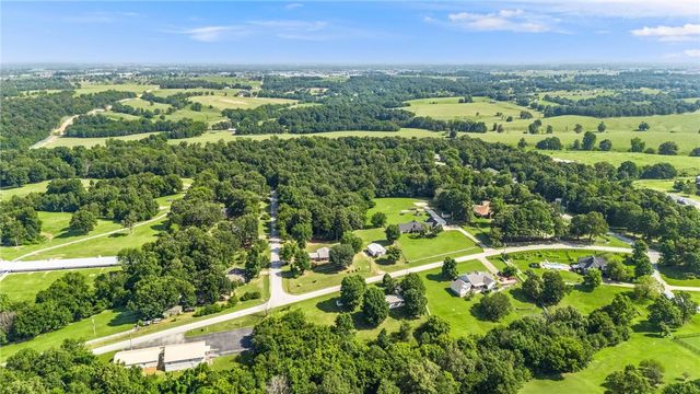 779 Steele Road, Tontitown, AR 72762