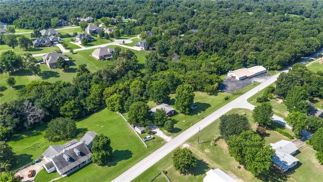 779 Steele Road, Tontitown, AR 72762