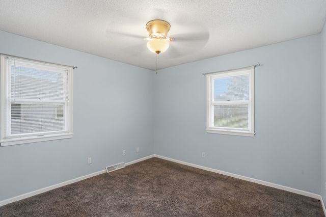 145 Beech Boulevard, Pleasant Hill, IA 50327