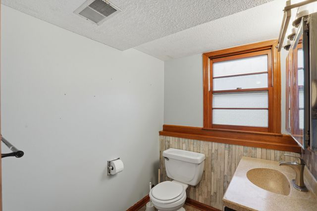 145 Beech Boulevard, Pleasant Hill, IA 50327