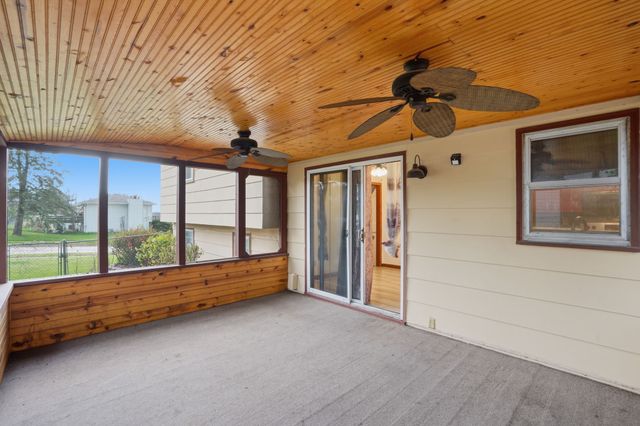 145 Beech Boulevard, Pleasant Hill, IA 50327