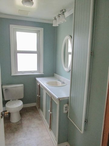 786 N Van Auken Street, Elmhurst, IL 60126