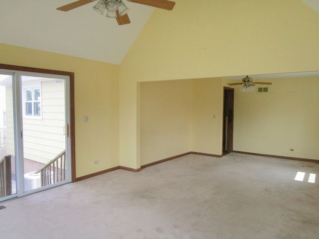 786 N Van Auken Street, Elmhurst, IL 60126