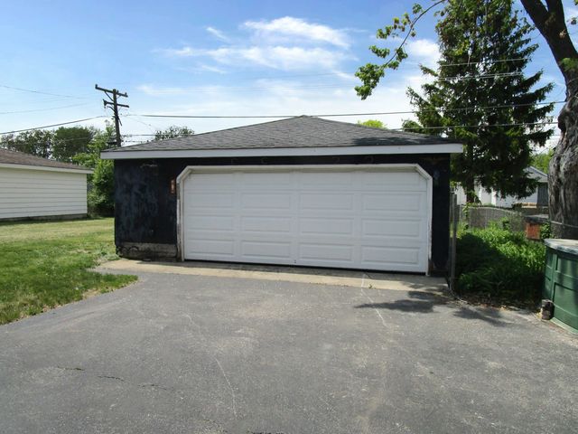 786 N Van Auken Street, Elmhurst, IL 60126