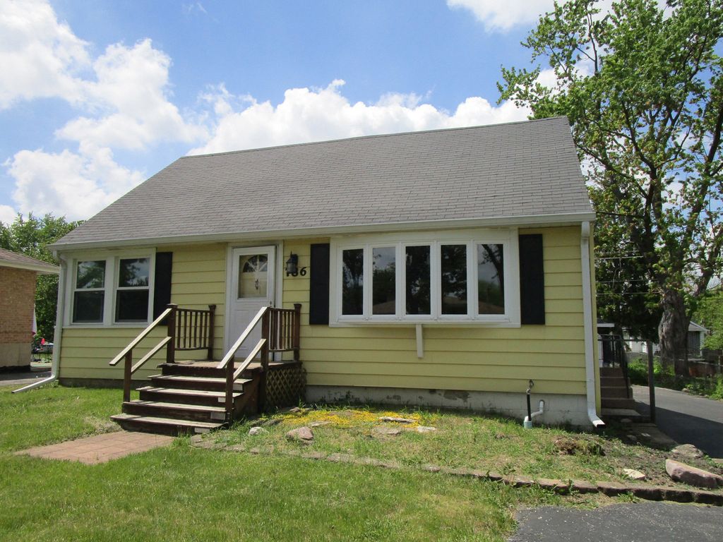 786 N Van Auken Street, Elmhurst, IL 60126
