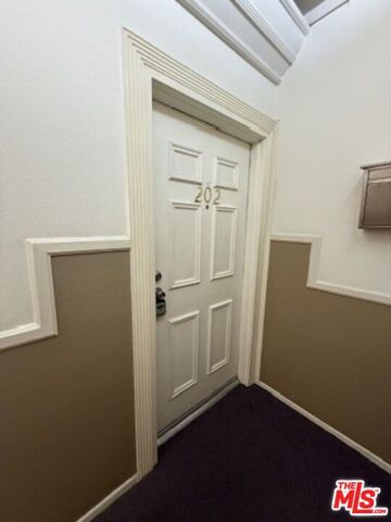 621 N Bronson Avenue 202, Los Angeles, CA 90004