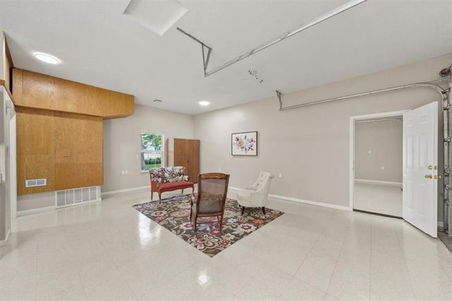 609 Main Street, East Lynne, MO 64743