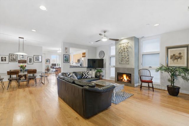 2515 Prairie Avenue 1E, Evanston, IL 60201