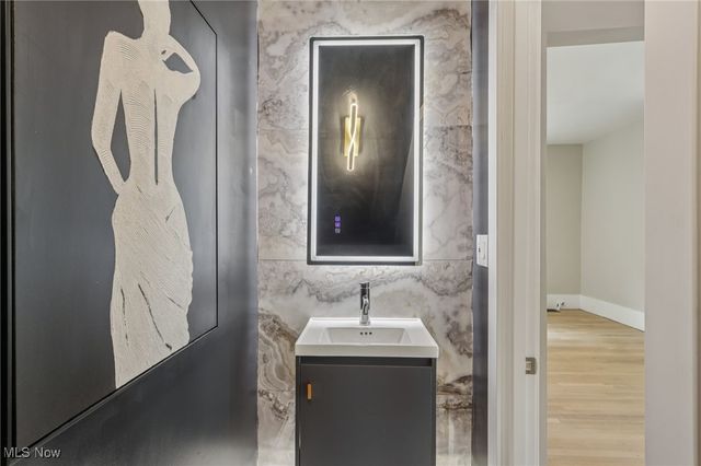 10225 Baltic Road, Cleveland, OH 44102