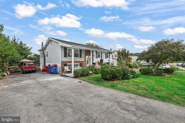 1305 E MAPLE AVE, Sterling, VA 20164