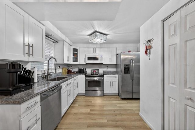 16112 FOXFIRE DRIVE, Tampa, FL 33618