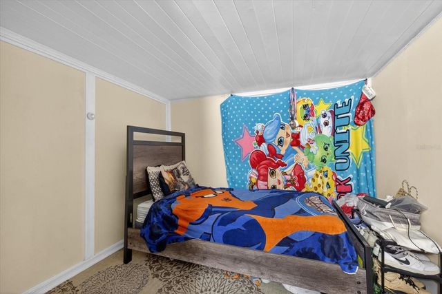 16112 FOXFIRE DRIVE, Tampa, FL 33618