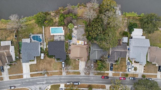 16112 FOXFIRE DRIVE, Tampa, FL 33618