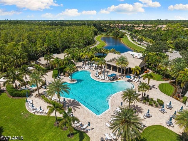 6907 Cocoplum ST, Naples, FL 34114