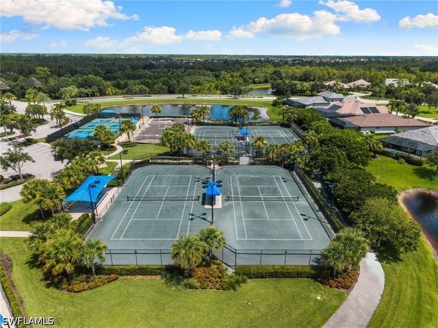 6907 Cocoplum ST, Naples, FL 34114