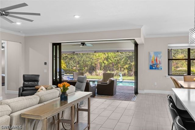 6907 Cocoplum ST, Naples, FL 34114
