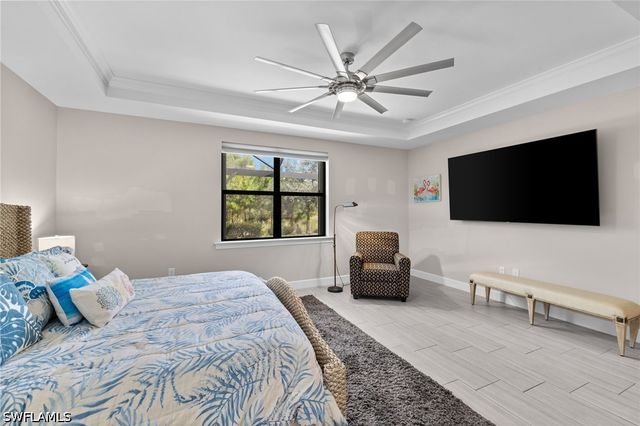 6907 Cocoplum ST, Naples, FL 34114