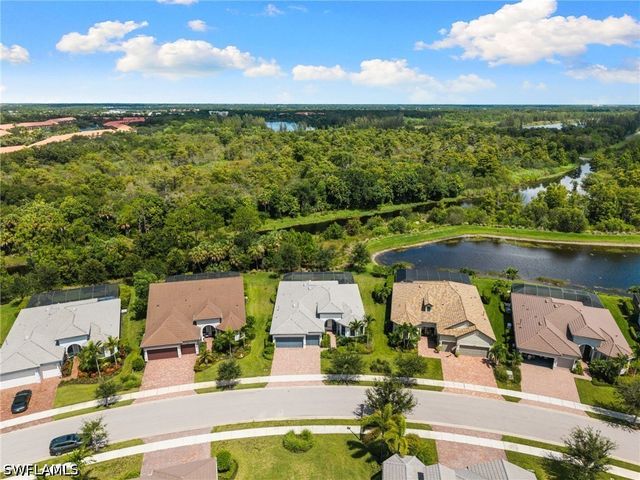 6907 Cocoplum ST, Naples, FL 34114