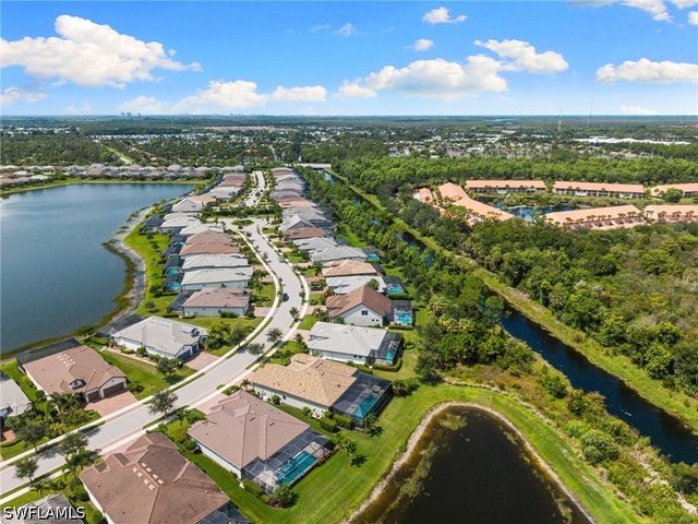 6907 Cocoplum ST, Naples, FL 34114