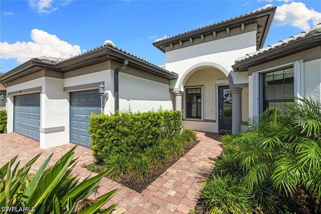 6907 Cocoplum ST, Naples, FL 34114
