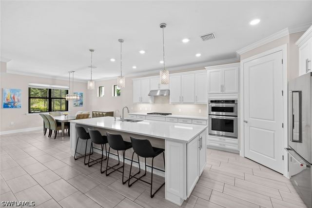 6907 Cocoplum ST, Naples, FL 34114