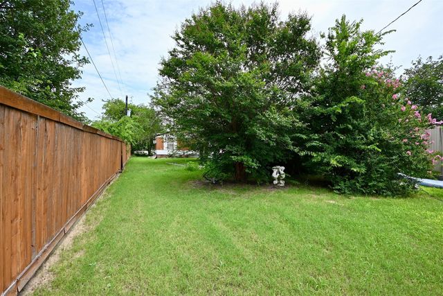 4362 Sunset Circle, The Colony, TX 75056