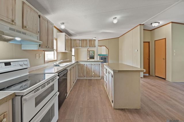 28660 Old Doyle Rd, Livingston, LA 70754