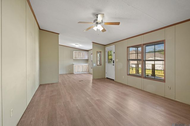 28660 Old Doyle Rd, Livingston, LA 70754