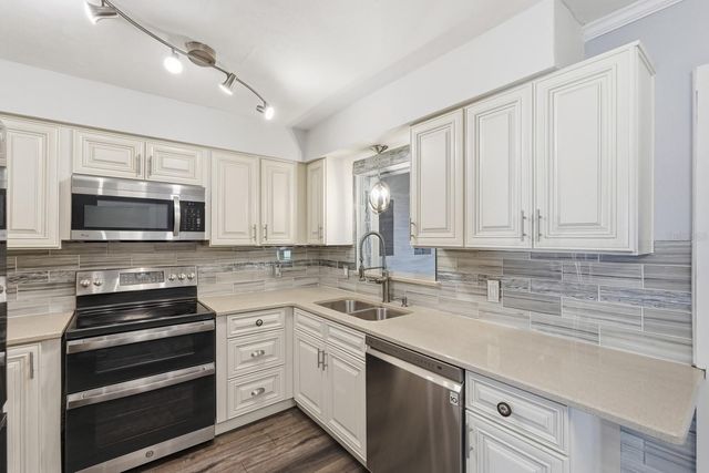 932 LORA STREET, Daytona Beach, FL 32114