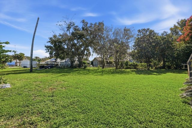 932 LORA STREET, Daytona Beach, FL 32114