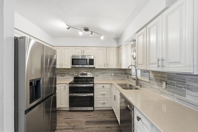 932 LORA STREET, Daytona Beach, FL 32114