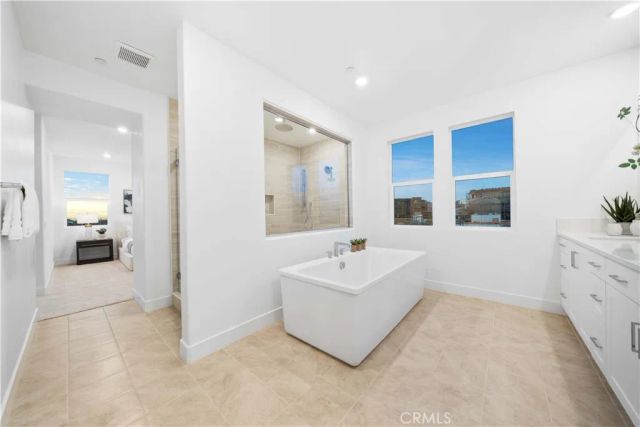 580 Mulligan, Irvine, CA 92618