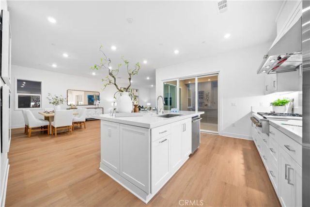 580 Mulligan, Irvine, CA 92618