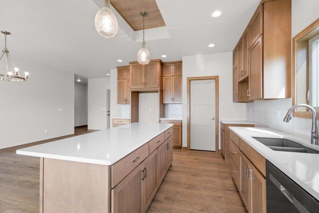 726 TAMBOUR COURT, De Pere, WI 54115