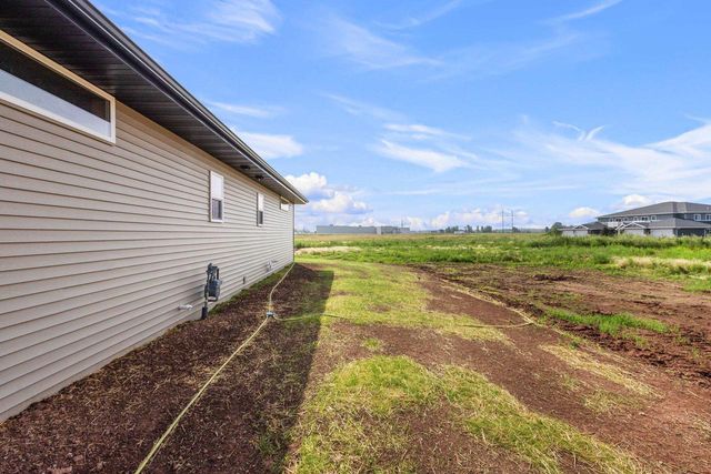 726 TAMBOUR COURT, De Pere, WI 54115