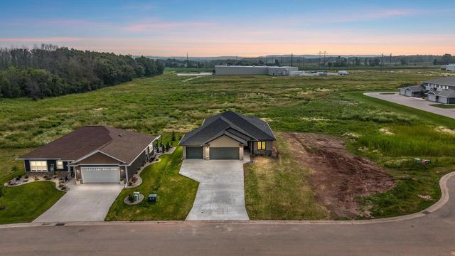 726 TAMBOUR COURT, De Pere, WI 54115